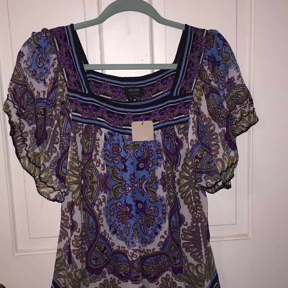 Beautiful breezy blouse with under tank!